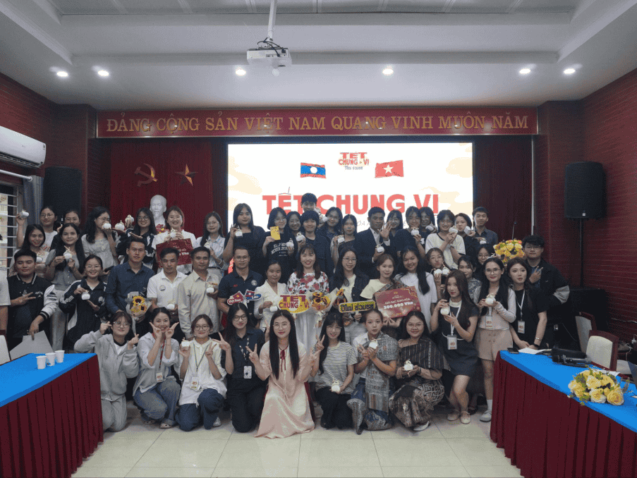 “Tết Chung Vị”: Giao lưu văn hoá ẩm thực Tết Việt - Lào “Tết Chung Vị”: Giao lưu văn hoá ẩm thực Tết Việt - Lào