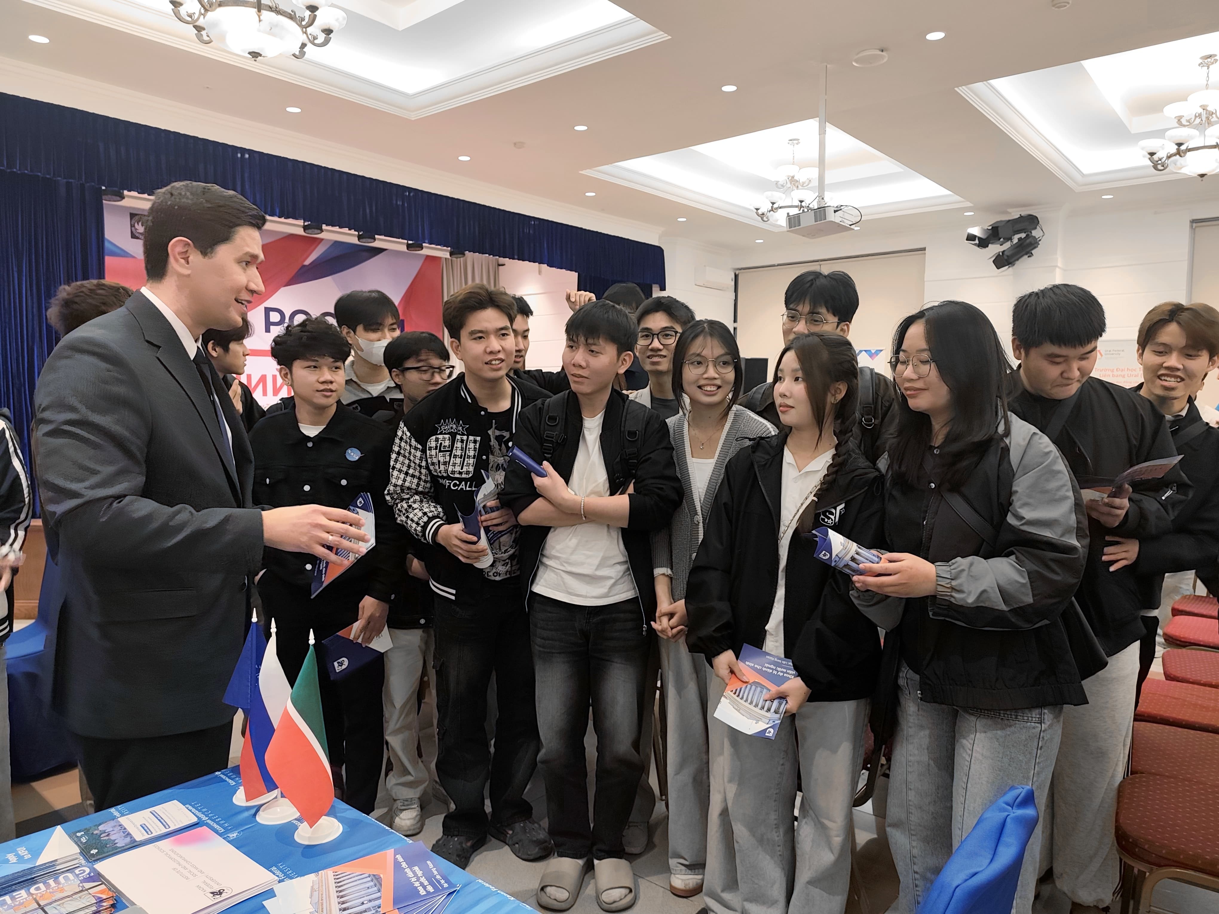 Hợp tác giáo dục Việt - Nga: Đào tạo đa ngành cho sinh viên Việt Nam Hợp tác giáo dục Việt - Nga: Đào tạo đa ngành cho sinh viên Việt Nam