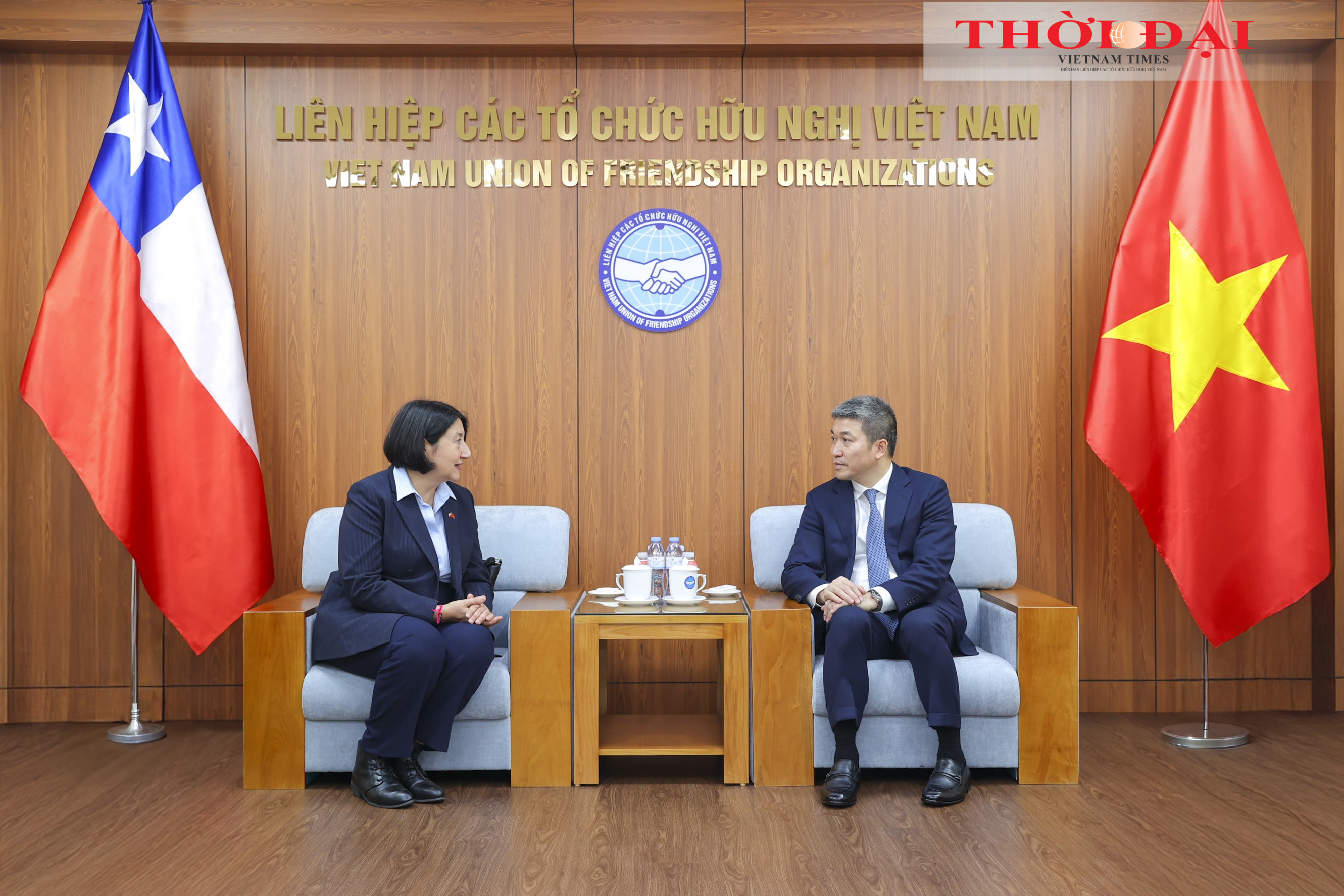 Chủ tịch Liên hiệp các tổ chức hữu nghị Việt Nam tiếp Đại sứ Chile tại Việt Nam Nasly Isabel Bernal Prado đến chào xã giao nhân dịp bà nhận nhiệm vụ tại Việt Nam, ngày 10/02/2026. (Ảnh: Đinh Hòa)