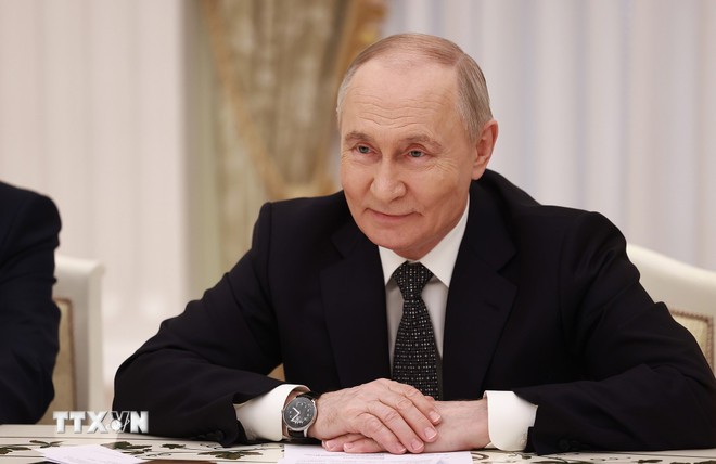 Tổng thống Putin giao Bộ Ngoại giao Nga xem xét miễn thị thực cho công dân Việt Nam