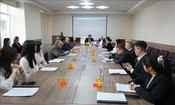 Học giả Nga - Việt trao đổi về triển vọng phát triển của Việt Nam trong thế kỷ 21 Học giả Nga - Việt trao đổi về triển vọng phát triển của Việt Nam trong thế kỷ 21