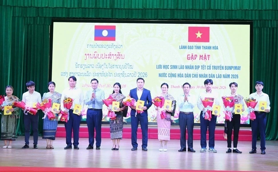 Gặp mặt lưu học sinh Lào tại Thanh Hóa nhân Tết cổ truyền Bunpimay 2026