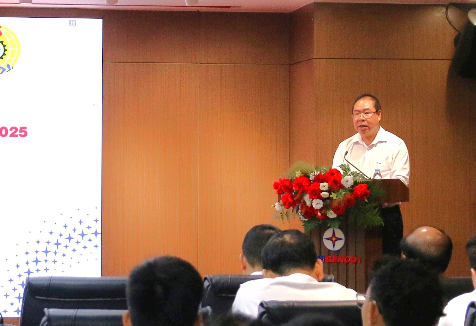 Đồng chí Đỗ Đức Hùng – Chủ tịch Công đoàn Điện lực Việt Nam ghi nhận và đánh giá cao những kết quả EVNGENCO1 đã đạt được trong triển khai các phong trào thi đua Đồng chí Đỗ Đức Hùng – Chủ tịch Công đoàn Điện lực Việt Nam ghi nhận và đánh giá cao những kết quả EVNGENCO1 đã đạt được trong triển khai các phong trào thi đua