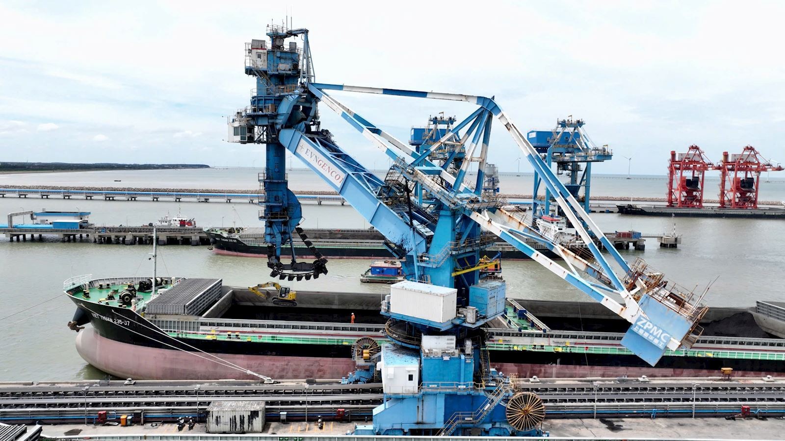 EVNGENCO1 chủ động bảo đảm cung ứng nhiên liệu phục vụ vận hành trong cao điểm mùa khô