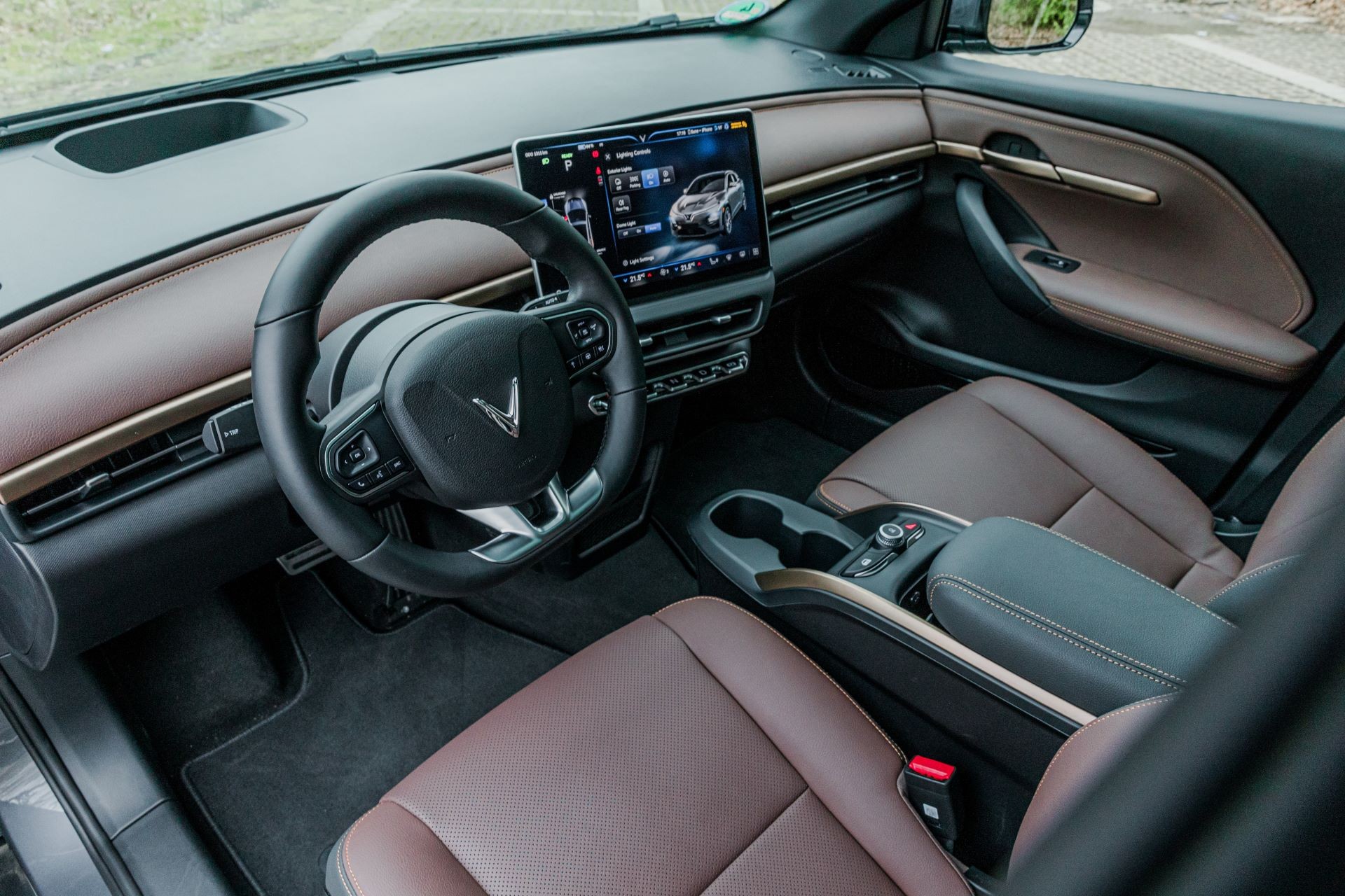 Chính sách “3 không”: 0 đồng trả trước, 0 đồng trước bạ, 0 đồng nhiên liệu giúp tài xế dịch vụ yên tâm vận doanh với VinFast VF 6 Chính sách “3 không”: 0 đồng trả trước, 0 đồng trước bạ, 0 đồng nhiên liệu giúp tài xế dịch vụ yên tâm vận doanh với VinFast VF 6