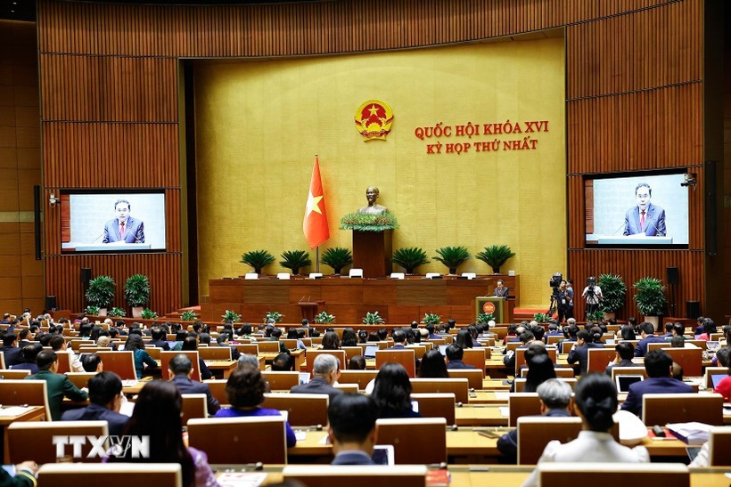 Chủ tịch Quốc hội Trần Thanh Mẫn: Khẳng định vai trò "đi trước một bước về thể chế" Chủ tịch Quốc hội Trần Thanh Mẫn: Khẳng định vai trò "đi trước một bước về thể chế"