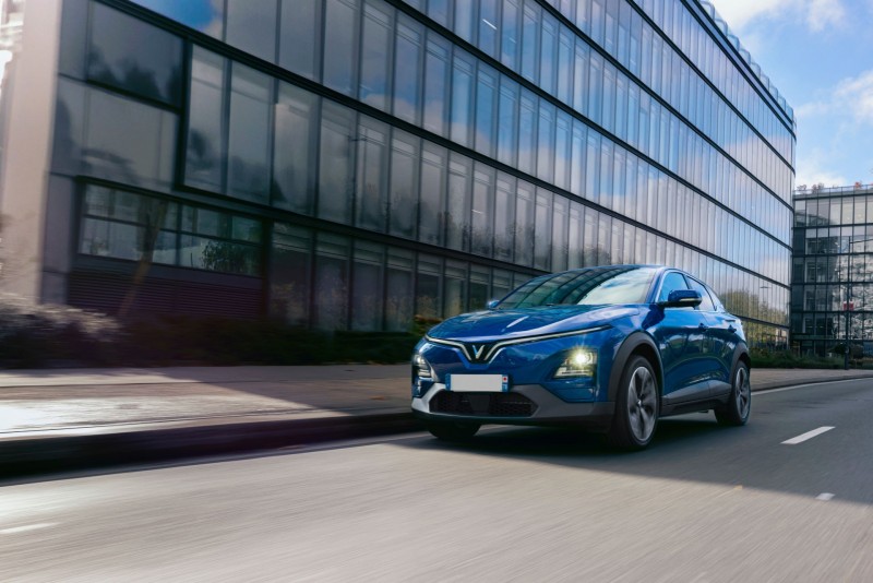 VinFast VF 6: Lời giải “trọn gói” cho bài toán mua xe đầu đời của gia đình trẻ VinFast VF 6: Lời giải “trọn gói” cho bài toán mua xe đầu đời của gia đình trẻ