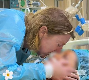 nu du khach nguoi anh hien tang trao su song toi 3 benh nhan viet nam