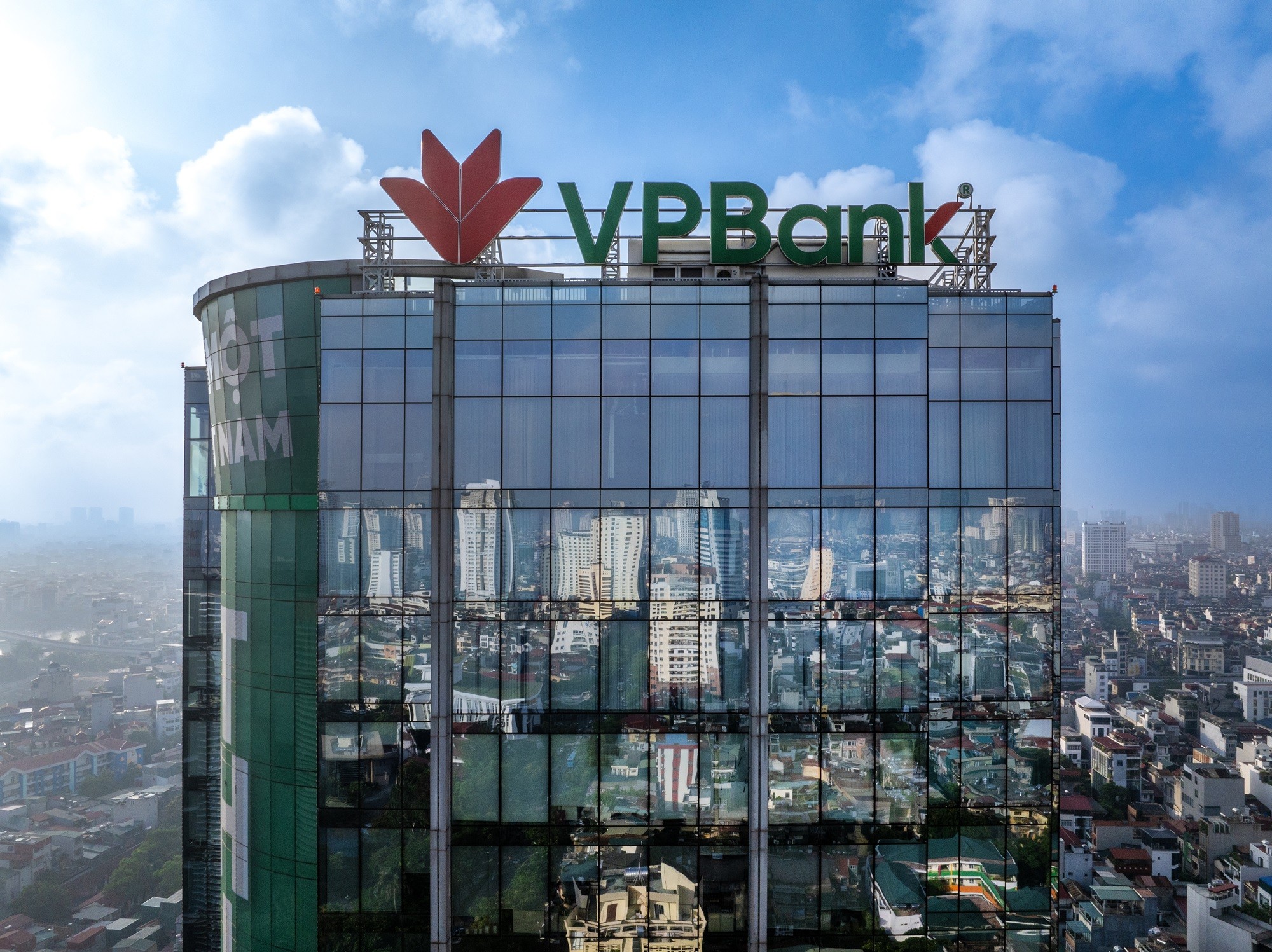 Hệ sinh thái – Đòn bẩy đưa VPBank chinh phục những cột mốc triệu tỷ Hệ sinh thái – Đòn bẩy đưa VPBank chinh phục những cột mốc triệu tỷ
