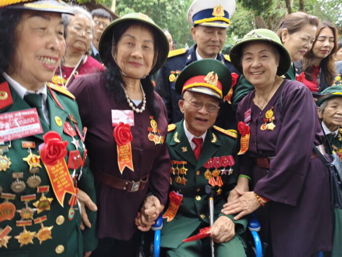 Lê Xuân Niêm: Người thương binh viết tiếp sử vàng bằng bước chân không mỏi - Tác giả: Nhà nghiên cứu Tuệ Nhã