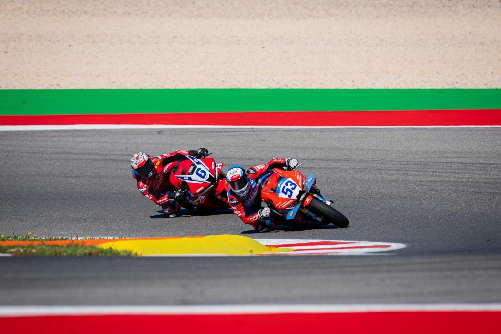 Xe máy Trương Tuyết vô địch tại Giải WSBK: Cú bứt tốc của “Made in China” Xe máy Trương Tuyết vô địch tại Giải WSBK: Cú bứt tốc của “Made in China”