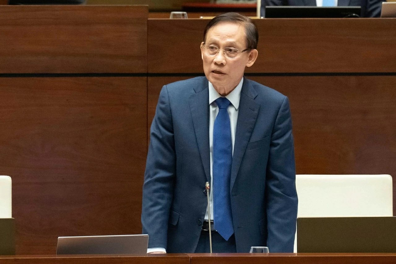 Hoàn thiện khung pháp lý cho cơ quan đại diện Việt Nam ở nước ngoài trong bối cảnh mới Hoàn thiện khung pháp lý cho cơ quan đại diện Việt Nam ở nước ngoài