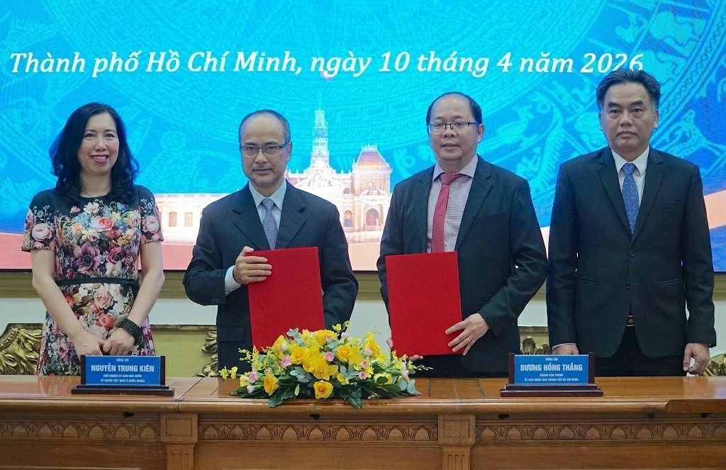 Công tác người Việt Nam ở nước ngoài: khơi thông nguồn lực phát triển