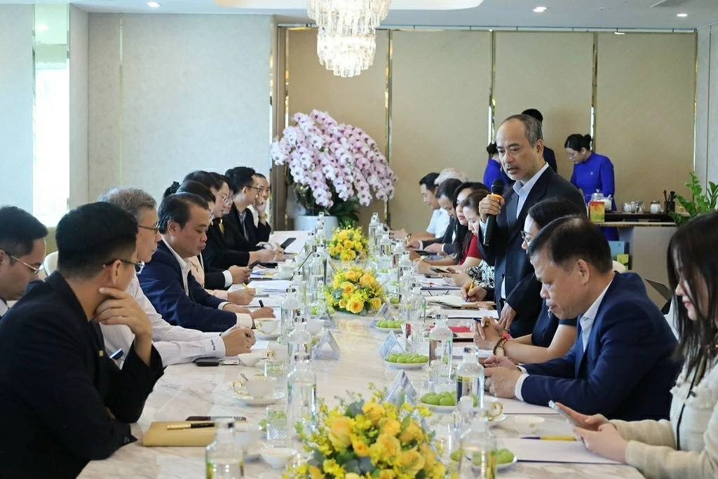 Công tác người Việt Nam ở nước ngoài: khơi thông nguồn lực phát triển