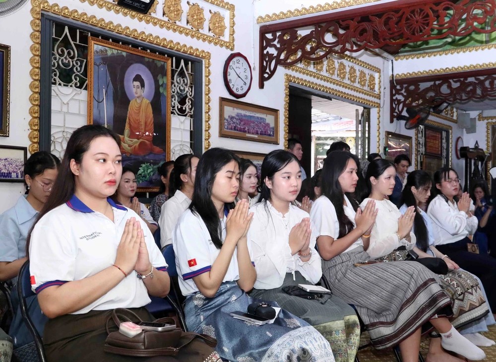 Sắc màu Tết cổ truyền Campuchia - Lào - Thái Lan rực rỡ tại thành phố Hồ Chí Minh Sắc màu Tết cổ truyền Campuchia - Lào - Thái Lan rực rỡ tại thành phố Hồ Chí Minh