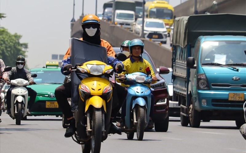 Thời tiết hôm nay (14/4): Bắc Bộ nắng nóng cục bộ, có nơi trên 40 độ C