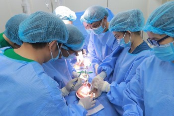 Bệnh viện Đa khoa thành phố Cần Thơ ghép thận thành công ca đầu tiên từ người hiến sống