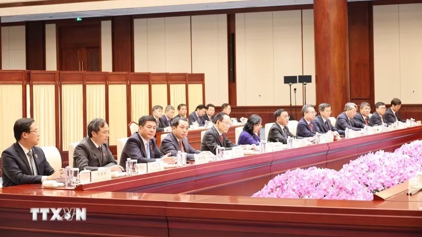 Cùng xây dựng nền tảng vật chất vững chắc cho quan hệ song phương Việt-Trung