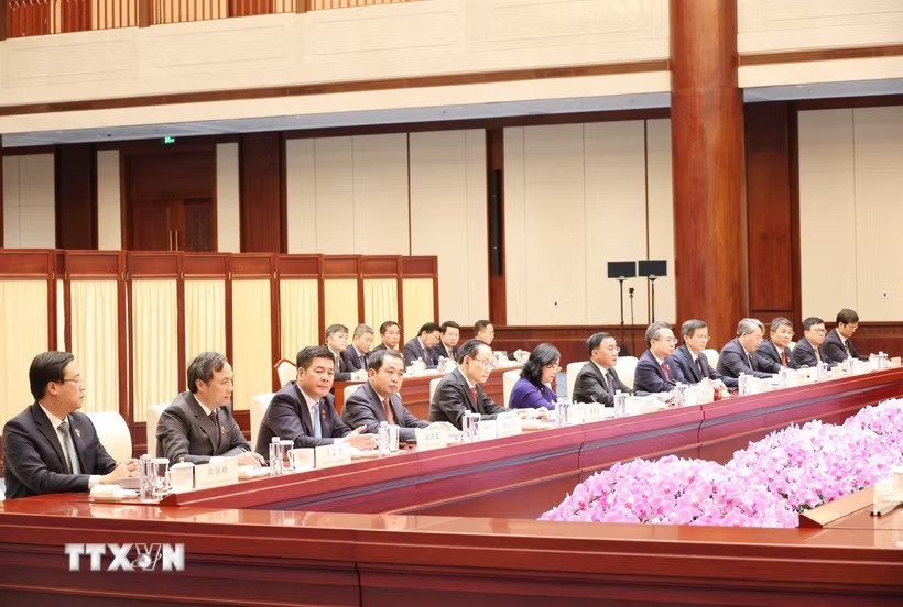 Cùng xây dựng nền tảng vật chất vững chắc cho quan hệ song phương Việt-Trung