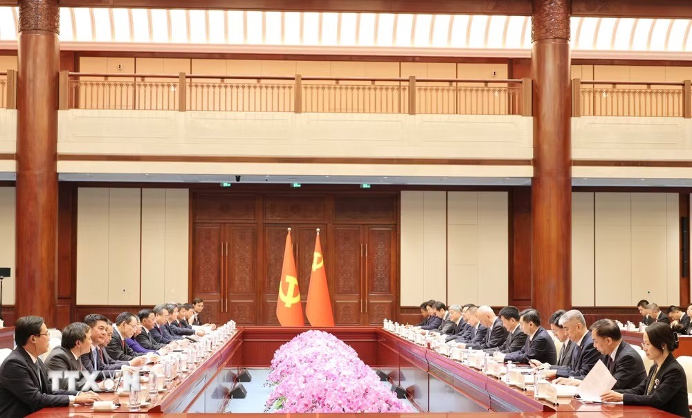 Cùng xây dựng nền tảng vật chất vững chắc cho quan hệ song phương Việt-Trung