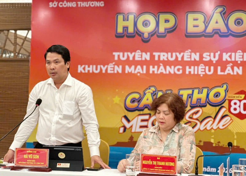 “Cú hích tiêu dùng mừng đại lễ – Sôi động sân chơi săn hàng hiệu thật, giảm giá thật”