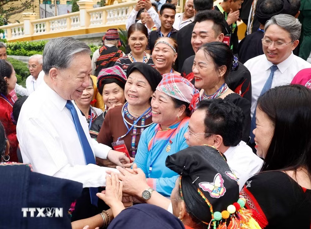 Tổng Bí thư, Chủ tịch nước: Già làng, trưởng bản góp phần củng cố khối đại đoàn kết toàn dân tộc
