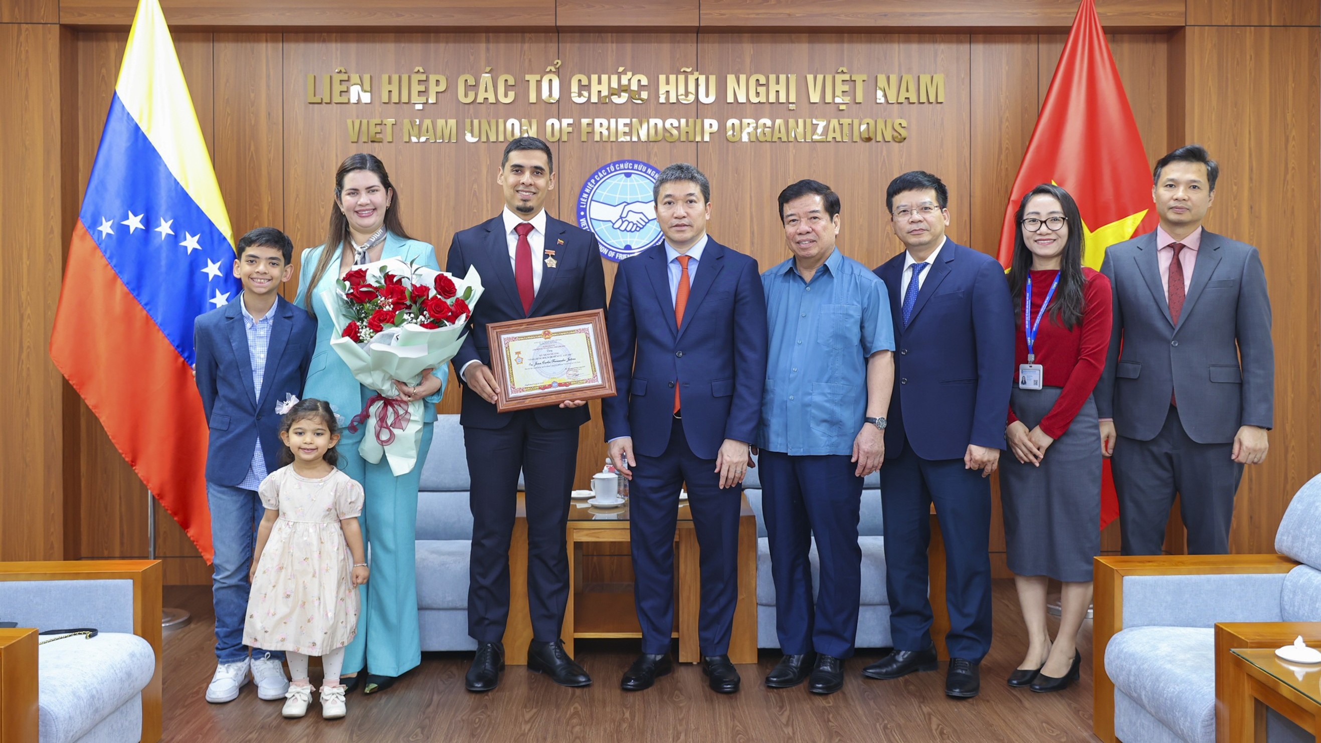 Mở rộng không gian hợp tác Việt Nam - Venezuela trong nhiệm kỳ Đại sứ Juan Carlos Fernandes Juaréz