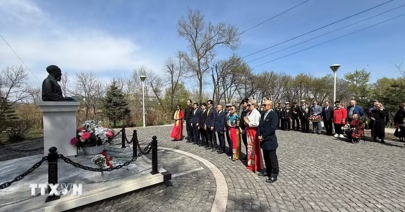 51 năm thống nhất đất nước: Cộng đồng người Việt tại Nga tin tưởng vào tương lai 51 năm thống nhất đất nước: Cộng đồng người Việt tại Nga tin tưởng vào tương lai