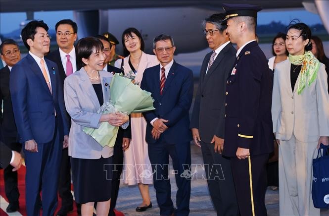 Thủ tướng Nhật Bản Takaichi Sanae đến Hà Nội, bắt đầu thăm chính thức Việt Nam Thủ tướng Nhật Bản Takaichi Sanae đến Hà Nội, bắt đầu thăm chính thức Việt Nam