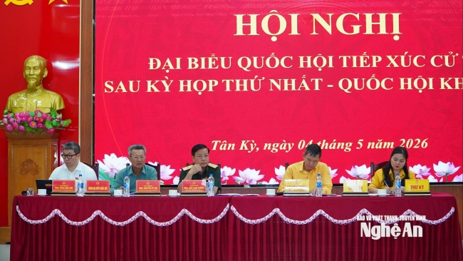 Đoàn đại biểu Quốc hội tỉnh Nghệ An tiếp xúc cử tri xã Tân Kỳ