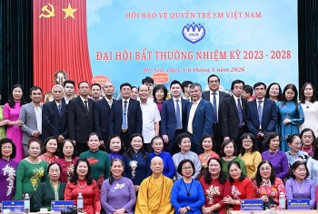 doanh nhan do vinh quang tro thanh uy vien bch hoi bao ve quyen tre em viet nam