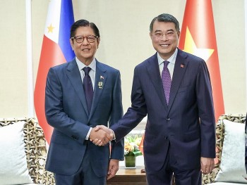 Thủ tướng Lê Minh Hưng hội kiến Tổng thống Philippines