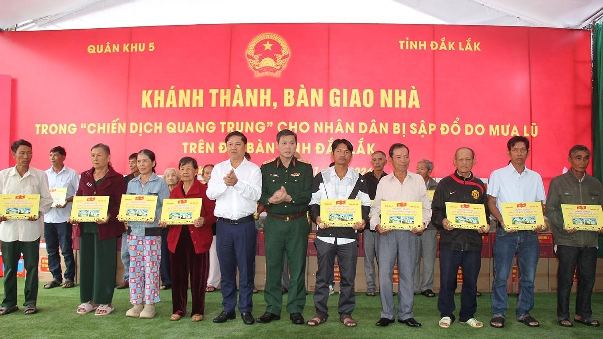 Những mái nhà trở lại sau thiên tai Những mái nhà trở lại sau thiên tai