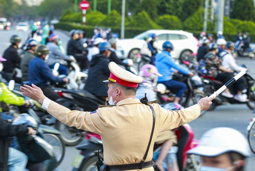 Phân luồng giao thông phục vụ Đại hội đại biểu toàn quốc MTTQ Việt Nam lần thứ XI, nhiệm kỳ 2026 - 2031 Phân luồng giao thông phục vụ Đại hội đại biểu toàn quốc MTTQ Việt Nam lần thứ XI, nhiệm kỳ 2026 - 2031