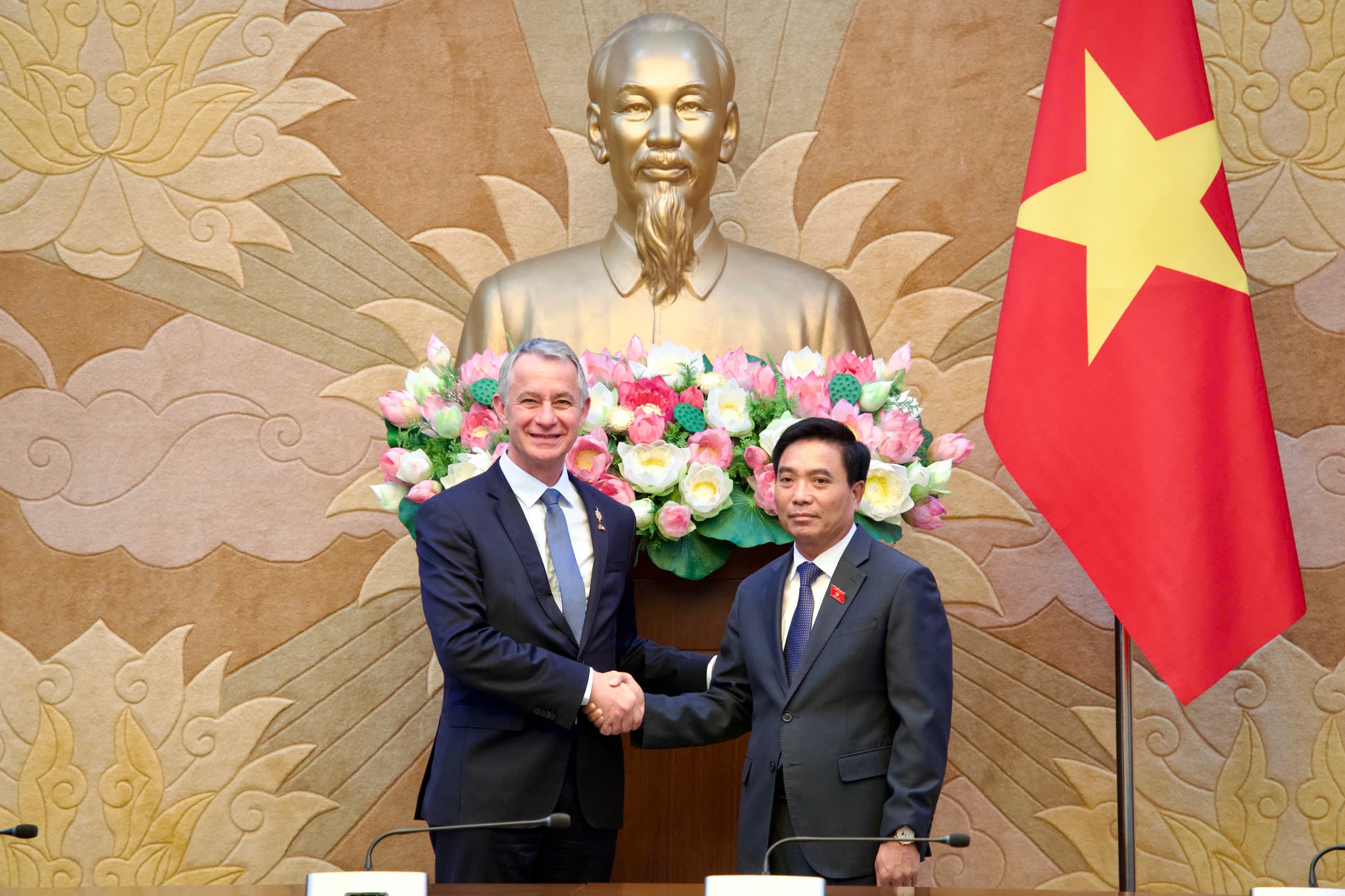 Việt Nam - Pháp thúc đẩy hợp tác nghị viện, tăng cường trụ cột quốc phòng - an ninh Việt Nam - Pháp thúc đẩy hợp tác nghị viện và quốc phòng - an ninh