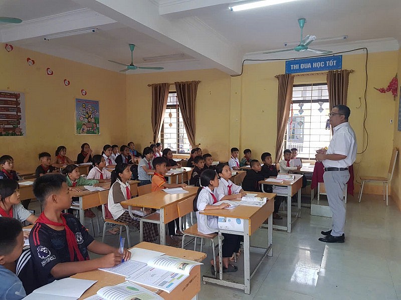 Từ những lớp học tạm ở A Pa Chải đến tỷ lệ tốt nghiệp 100% Từ những lớp học tạm ở A Pa Chải đến tỷ lệ tốt nghiệp 100%