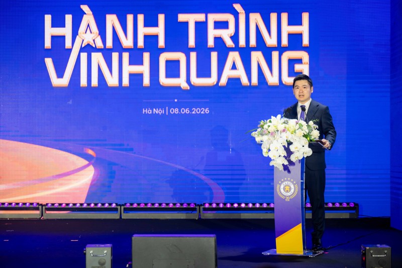 Ảnh 4: Chủ tịch CLB bóng đá Hà Nội Đỗ Vinh Quang tin tưởng đội bóng thủ đô sẽ tiếp tục viết nên những chương mới đầy tự hào trong lịch sử của mình. Ảnh 4: Chủ tịch CLB bóng đá Hà Nội Đỗ Vinh Quang tin tưởng đội bóng thủ đô sẽ tiếp tục viết nên những chương mới đầy tự hào trong lịch sử của mình.