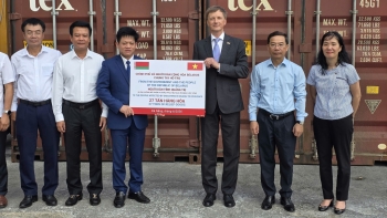 belarus vien tro hon 27 tan hang cuu tro cho nguoi dan quang tri bi anh huong thien tai
