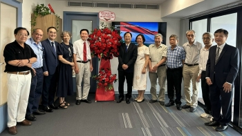 gstskh vu hoang linh nhan huan chuong hungary hang chu thap si quan