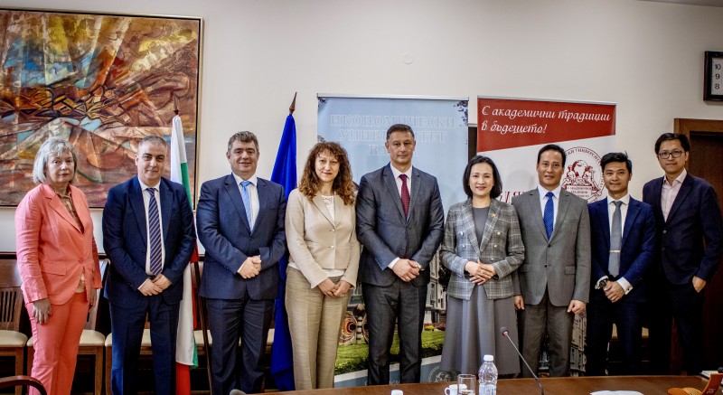 Việt Nam - Bulgaria thúc đẩy hợp tác trong lĩnh vực năng lượng hạt nhân