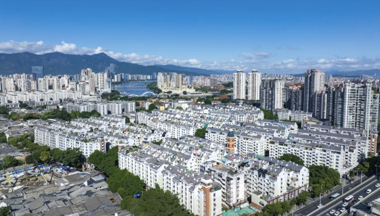 Hình ảnh nhìn từ trên cao của Khu phố Thương Hà. (Ảnh: KT) Hình ảnh nhìn từ trên cao của Khu phố Thương Hà. (Ảnh: KT)