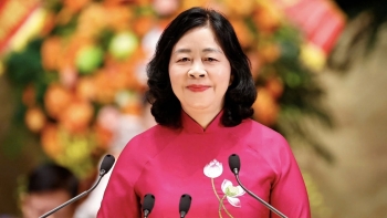 chu tich uy ban trung uong mttq viet nam chuc mung dai le tam hop phat giao tu an hieu nghia