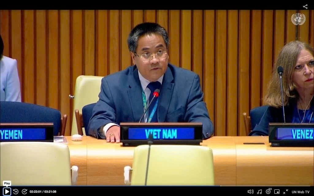 Công sứ Nguyễn Hải Lưu, Phó trưởng Phái đoàn Thường trực Việt Nam tại Liên hợp quốc phát biểu tại Phiên họp. (Nguồn: Phái đoàn Thường trực Việt Nam tại Liên hợp quốc) Công sứ Nguyễn Hải Lưu, Phó trưởng Phái đoàn Thường trực Việt Nam tại Liên hợp quốc phát biểu tại Phiên họp. (Nguồn: Phái đoàn Thường trực Việt Nam tại Liên hợp quốc)