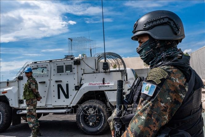 Binh sĩ thuộc Phái bộ gìn giữ hòa bình Liên hợp quốc tại CHDC Congo (MONUSCO) tham gia một cuộc diễn tập tại Sake. Ảnh tư liệu: AFP/TTXVN Binh sĩ thuộc Phái bộ gìn giữ hòa bình Liên hợp quốc tại CHDC Congo (MONUSCO) tham gia một cuộc diễn tập tại Sake. Ảnh tư liệu: AFP/TTXVN
