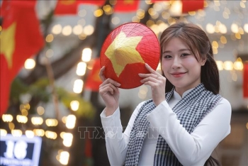 trien khai dong bo he gia tri quoc gia he gia tri van hoa gia dinh va chuan muc con nguoi viet nam