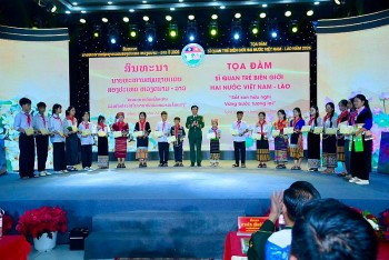 bo quoc phong trao tang 100 suat hoc bong cho hoc sinh ngheo khu vuc bien gioi viet nam