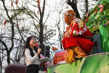 con sot tuong tac npc tai cac khu du lich trung quoc