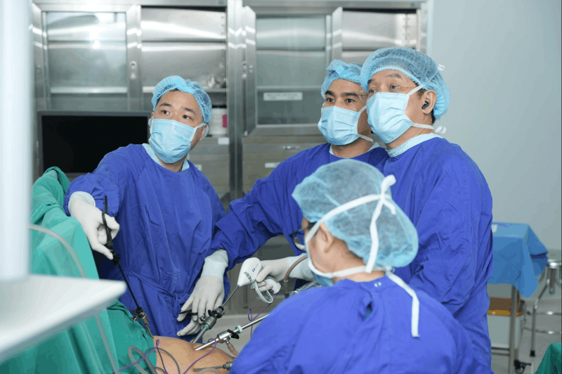 Cụ bà 103 tuổi chiến thắng ung thư dạ dày nhờ điều trị đa chuyên khoa tại Vinmec Hải Phòng Cụ bà 103 tuổi chiến thắng ung thư dạ dày nhờ điều trị đa chuyên khoa tại Vinmec Hải Phòng