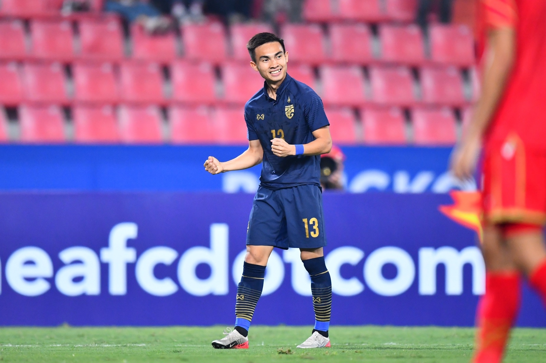 cau thu thai lan bat ngo nhan giai vua pha luoi tai u23 chau a