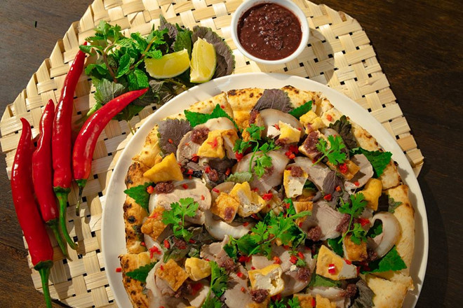 pizza bun dau ky quai aposchay hangapos chi sau vai ngay ra mat